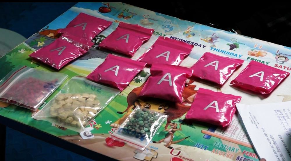 Bắt nhiều đối tượng và thu giữ hơn 2 400 viên ma túy