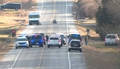 Một tuyến đường cao tốc ở Mỹ bị phong tỏa do nghi xe bom