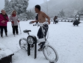 Tuyết rơi bất thường ở Đài Loan, 18 người chết do giá lạnh