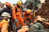 Lở đất kinh hoàng tại Tây Java, Indonesia, 40 người chết, mất tích