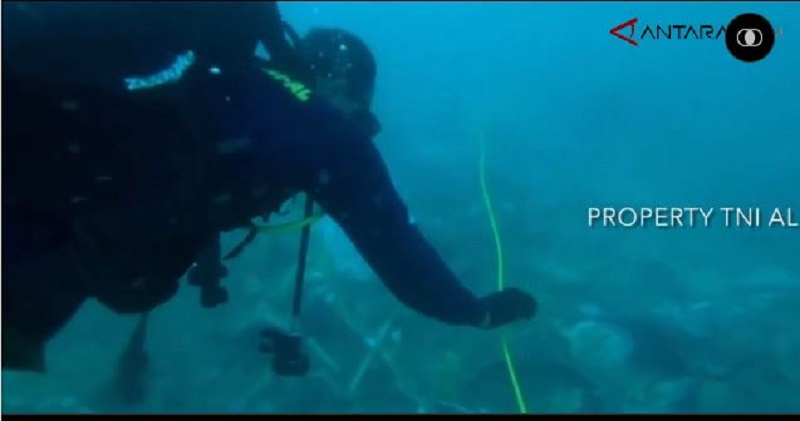 Video cận cảnh máy bay Indonesia gặp nạn dưới đáy biển