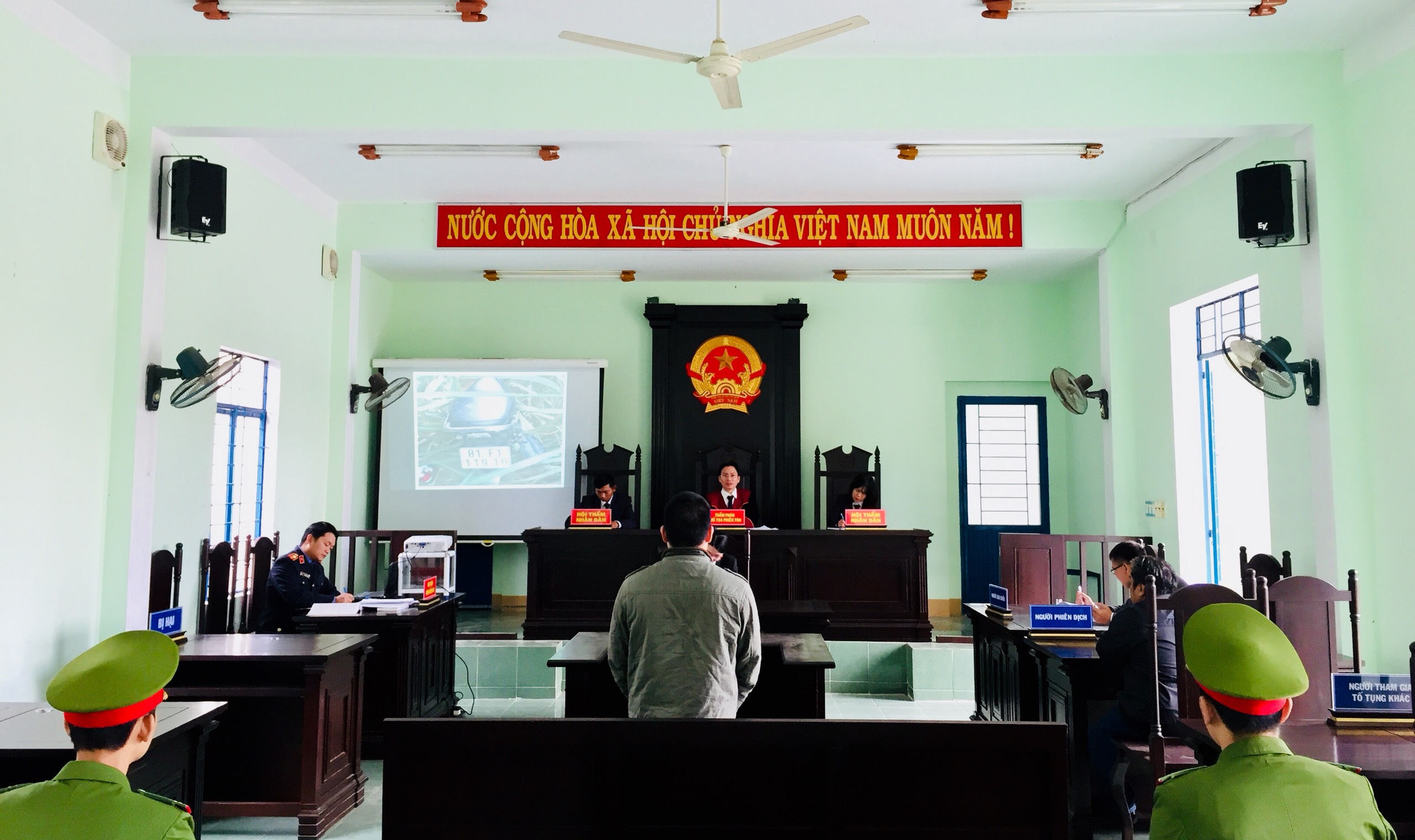 Tổ chức phiên tòa rút kinh nghiệm vụ án trộm cắp tài sản