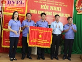 VKSND tỉnh Bình Thuận triển khai công tác năm 2021 và đón nhận Cờ thi đua Chính phủ
