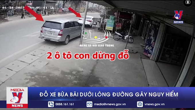 Đỗ xe bừa bãi dưới lòng đường gây nguy hiểm