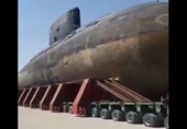 Iran gây kinh ngạc khi vận chuyển tàu ngầm tấn công bằng đường bộ