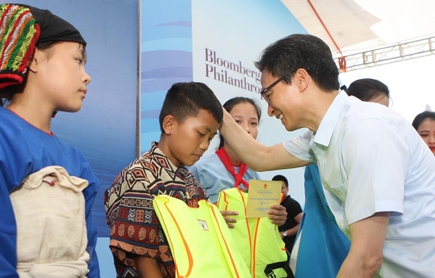 Đồng chí Nguyễn Duy Giảng là thành viên Ủy ban Quốc gia về trẻ em