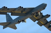 Mỹ bất ngờ triển khai máy bay ném bom chiến lược B-52 tới Đông Á