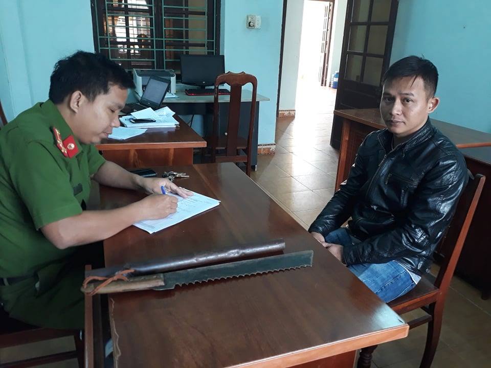 Vụ nhóm người vác dao hung hãn hành hung người trên xe Công an đã vào cuộc