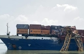 Xử lý sự cố tàu hơn 8 000 tấn tông sập cẩu tháp cầu Phước Khánh