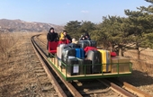 Giao thông đóng cửa do COVID-19, các nhà ngoại giao Nga rời Triều Tiên bằng xe đẩy đường sắt