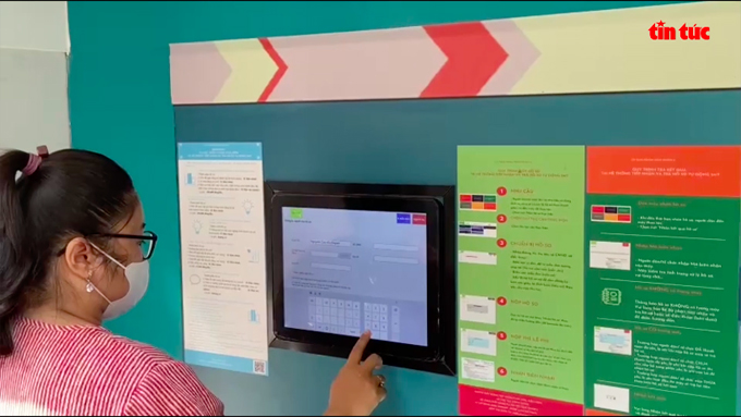 ‘ATM’ tiếp nhận và trả hồ sơ tự động 24 7 đầu tiên ở TP Hồ Chí Minh