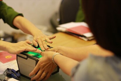 Người dân cần mang theo những giấy tờ gì để làm căn cước công dân gắn chíp