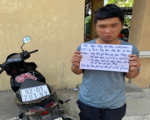 Nam thanh niên biến thái chuyên sàm sỡ giáo viên và học sinh