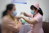 Chính thức tiêm thử nghiệm vắc xin phòng COVID thứ 2 do Việt Nam nghiên cứu sản xuất