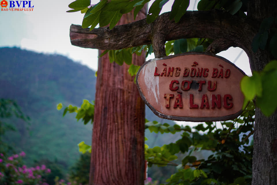 Ghé thăm làng đồng bào dân tộc Cơ tu thanh bình