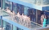 Tổ chức chụp ảnh nude trên ban công ở Dubai, hơn chục người bị bắt