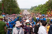 Hàng vạn người con đất Việt hành hương về Đền Hùng trong ngày giỗ Tổ