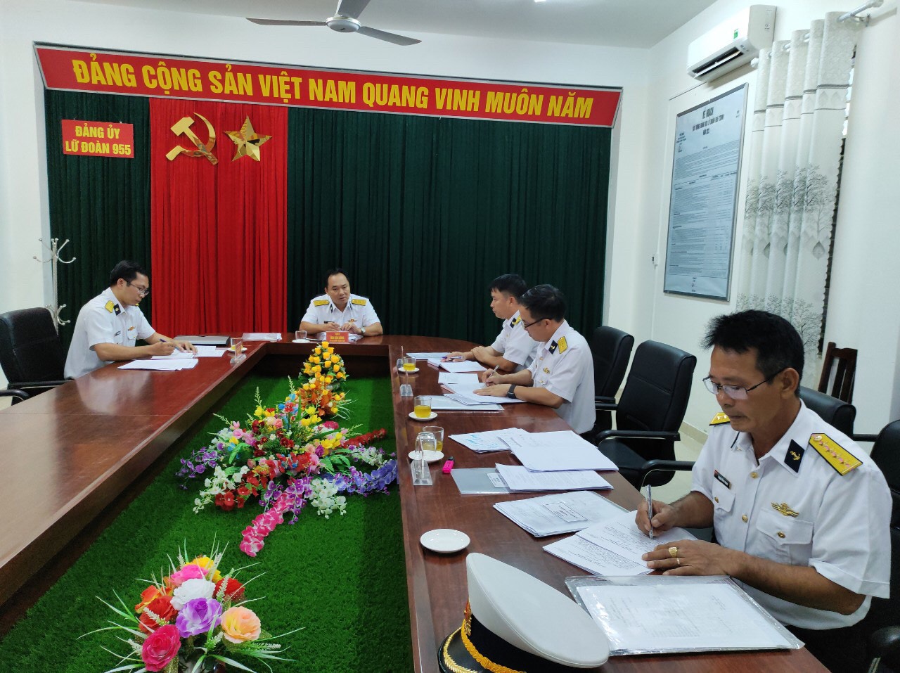 VKSQS khu vực 2 Hải quân lập nhiều thành tích chào mừng ngày thành lập Ngành