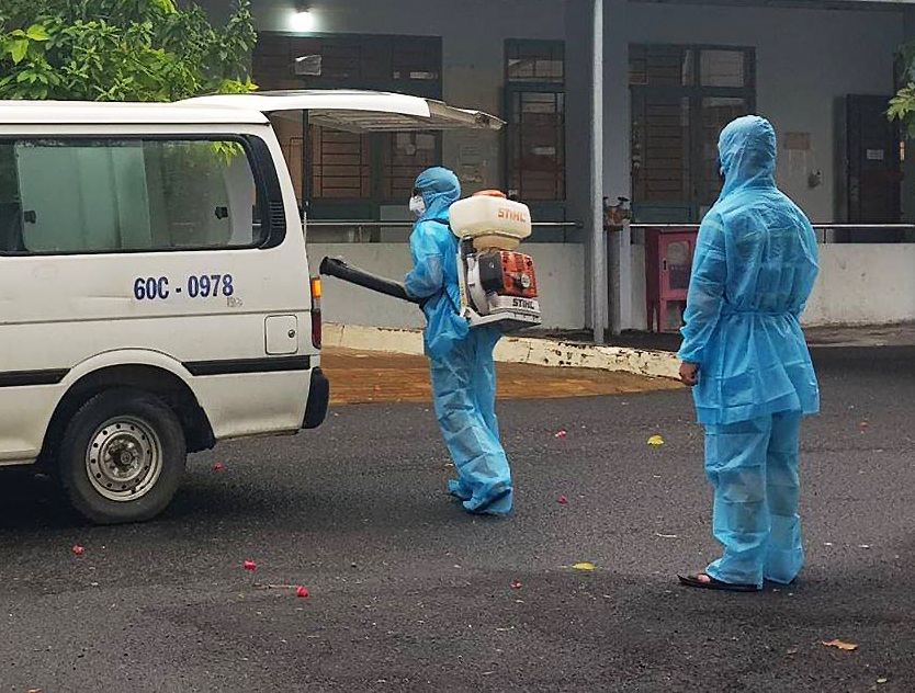 Đồng Nai họp khẩn trong đêm vì có ca nghi dương tính COVID-19