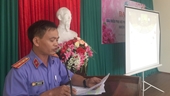 VKSND thành phố Huế tuyên truyền luật bầu cử đến người dân các phường xã