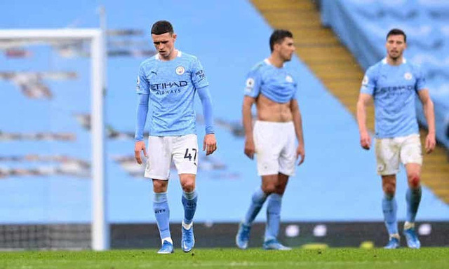 Chelsea ngược dòng kịch tính, Man City chưa thể đăng quang