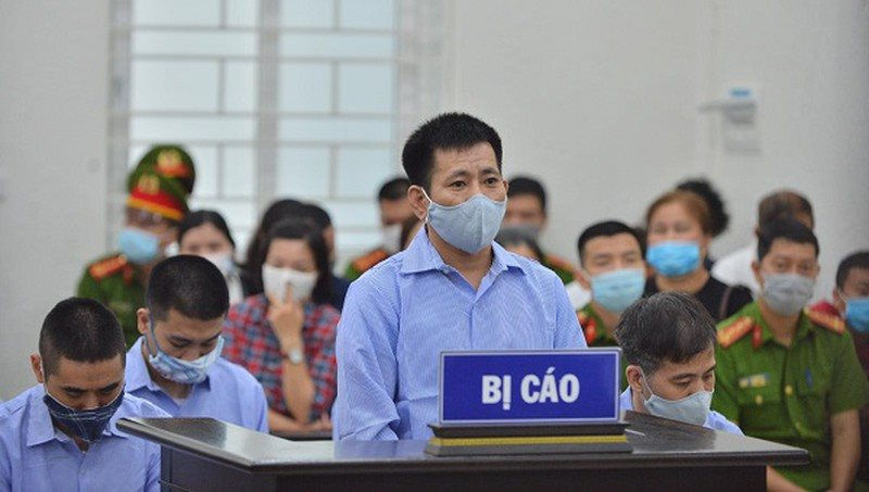 Hoãn phiên xét xử 4 cựu cán bộ Thanh tra Giao thông bảo kê xe tải