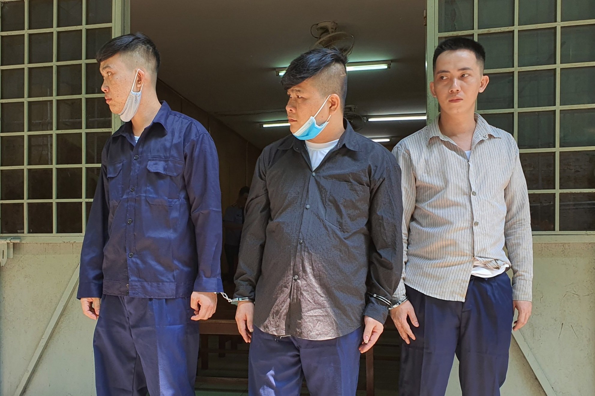 Thuê chung cư cao cấp để chế tạo quả nổ