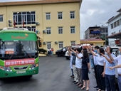 Đoàn cán bộ Y tế tỉnh Thái Nguyên lên đường chi viện cho Bắc Giang