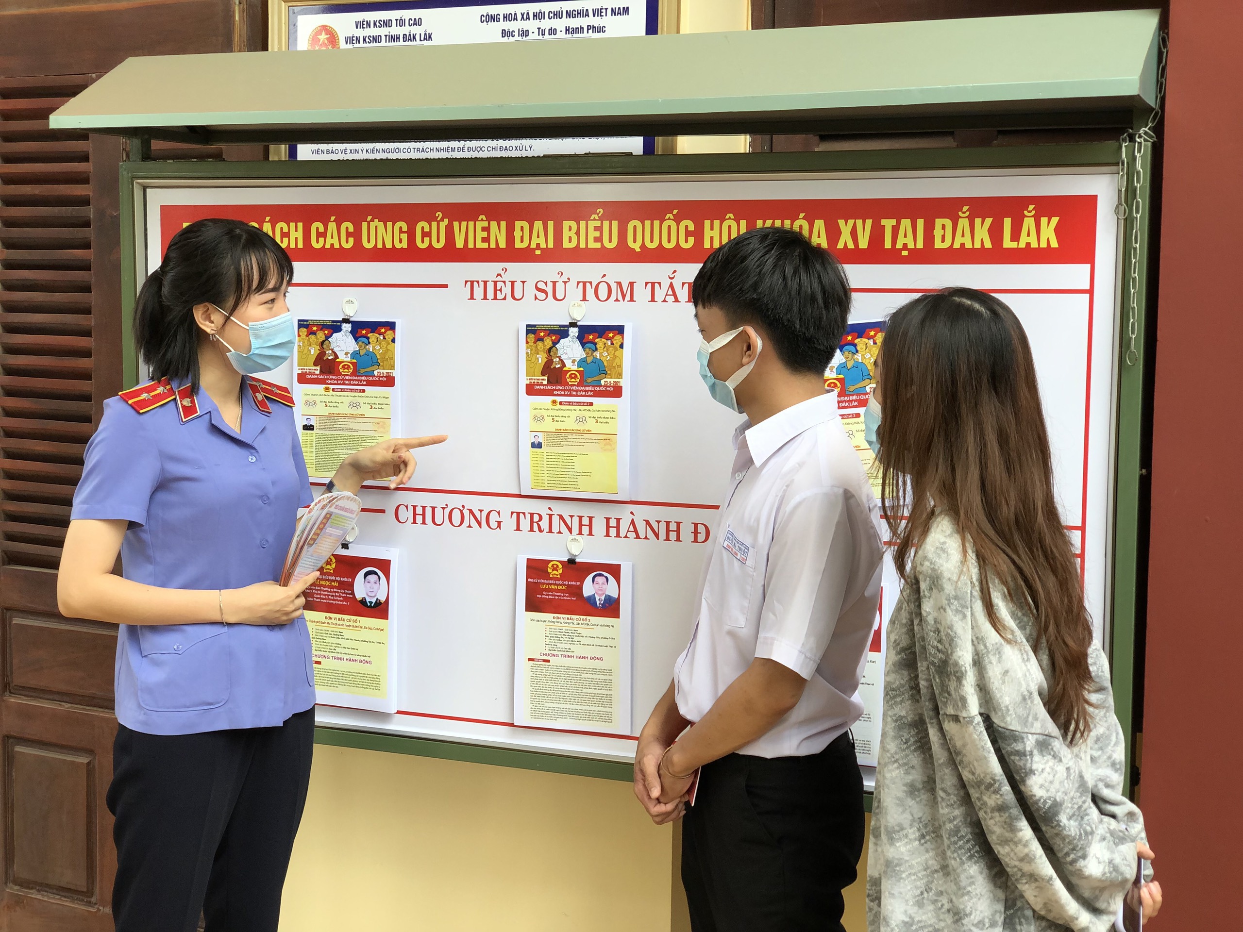 Cán bộ, công chức ngành Kiểm sát chuẩn bị cho Ngày hội non sông