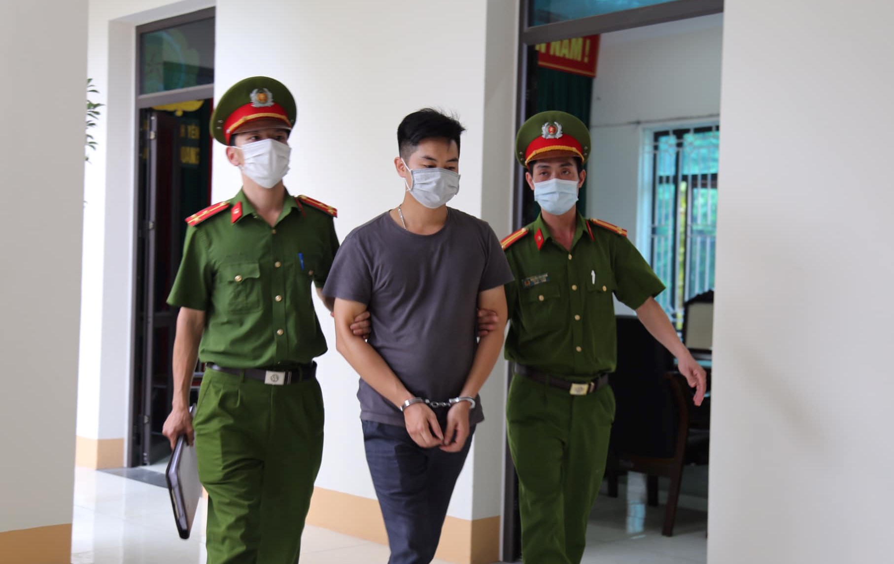 Phê chuẩn khởi tố bị can chủ mưu phát tán video nóng gắn tên quán bar Sunny