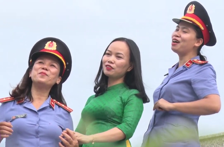 Nữ Viện trưởng VKSND huyện sáng tác ca khúc tuyên truyền bầu cử