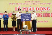 BHXH Việt Nam trao 2 tỷ đồng ủng hộ phòng chống dịch COVID- 19