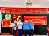 VKSND TP Thanh Hoá được khen thưởng vì có thành tích xuất sắc trong đấu tranh trấn áp tội phạm