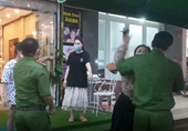 Phóng viên bị lăng mạ khi đưa tin 31 người tụ tập khai trương ở Thẩm mỹ viện Minh Châu Asian