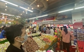 Chuẩn bị cách ly toàn TP Hà Tĩnh, người dân đổ xô đi mua thực phẩm tích trữ
