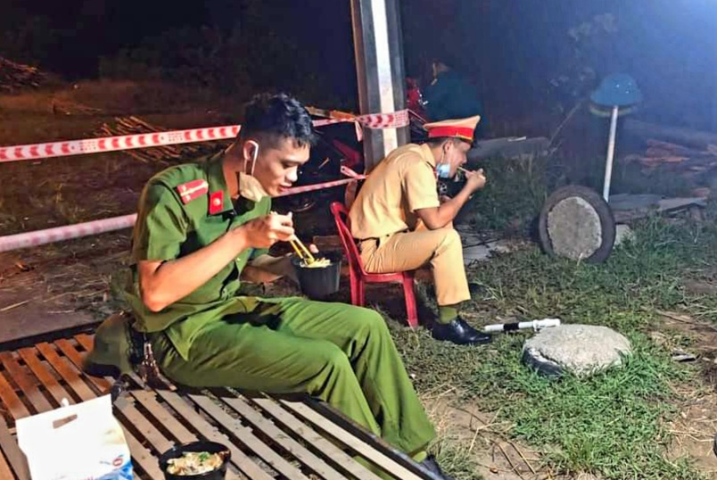 Đêm không ngủ đầu tiên ở các “cửa ngõ” vào tâm dịch Hà Tĩnh