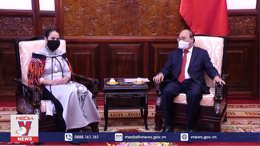 Chủ tịch nước Nguyễn Xuân Phúc tiếp các Đại sứ trình quốc thư