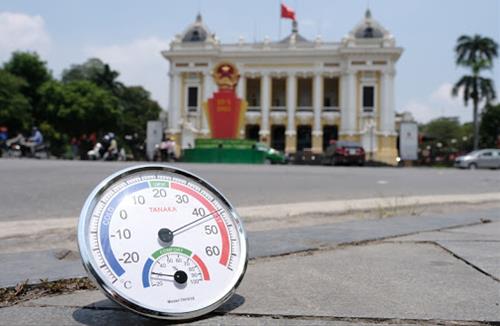 Hà Nội nắng nóng gay gắt 40 độ C