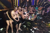 Lại phát hiện 23 nam thanh nữ, tú thác loạn ma tuý trong quán karaoke