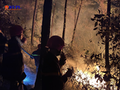 Nhiều tiếng nổ trong đám cháy rừng tại Thừa Thiên Huế