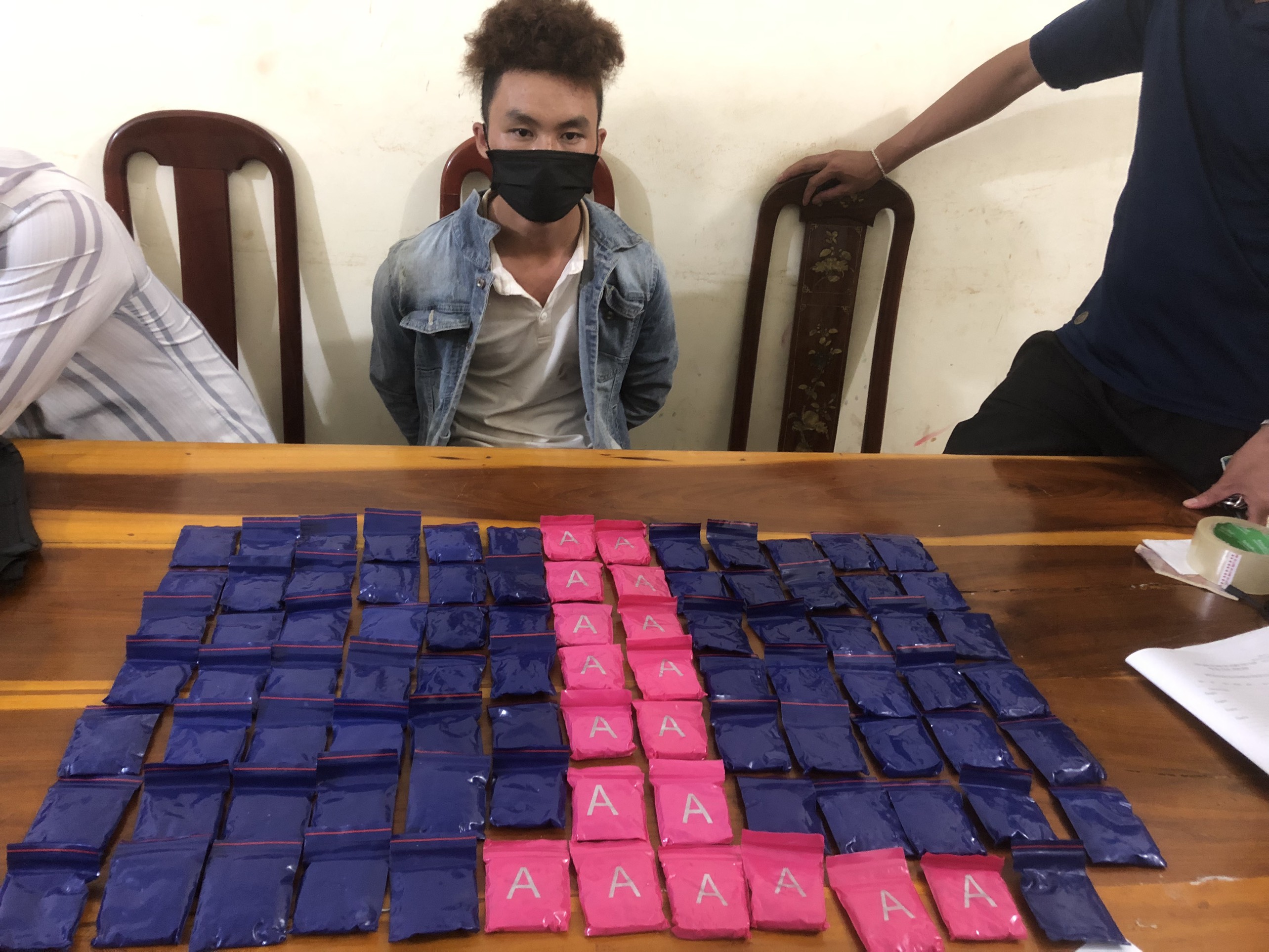 Phá 2 chuyên án ma tuý lớn ở Điện Biên, bắt 3 đối tượng, thu 1 bánh heroin, 20 000 viên ma túy