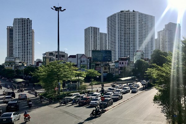 Bắc Bộ tiếp tục nắng nóng, chiều tối có mưa dông