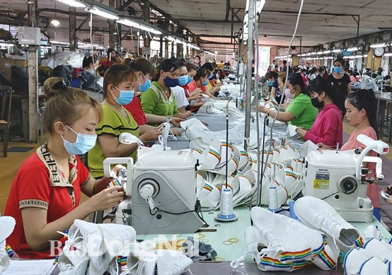 Thu từ hoạt động xuất nhập khẩu tăng hơn 30 so với cùng kỳ năm 2020