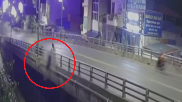 Xác minh vụ cô gái nghi cãi nhau với bạn trai, nhảy cầu tự tử