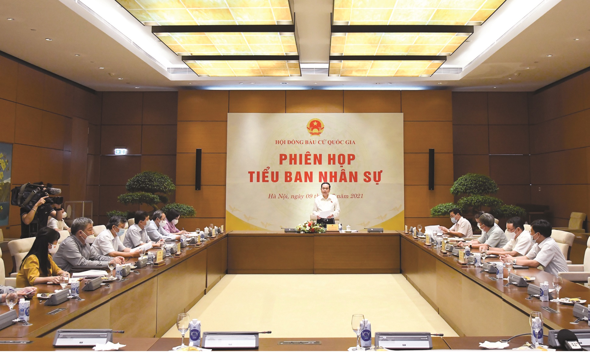 Rà soát, chuẩn bị dự thảo Nghị quyết về việc xác nhận tư cách của người trúng cử đại biểu Quốc hội Khóa XV