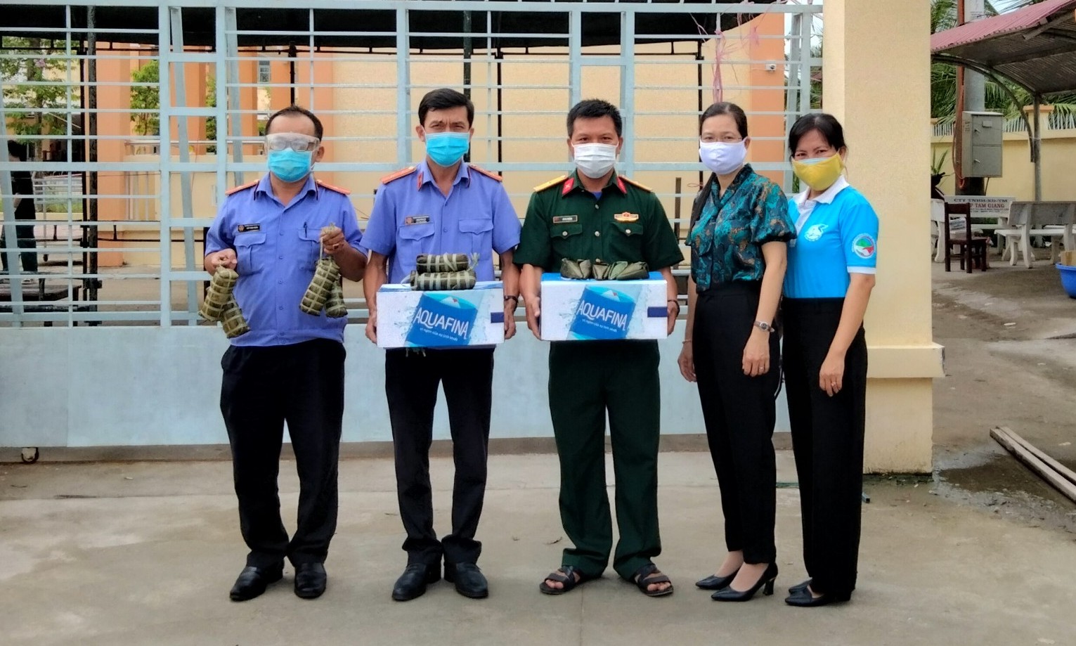 Những chiếc bánh nghĩa tình