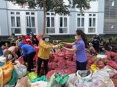 Tuổi trẻ VKSND tỉnh Đắk Lắk góp sức, thương gửi người dân vùng dịch rau, củ, quả