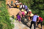 Cán bộ, Kiểm sát viên VKSND huyện Văn Chấn tham gia “Ngày thứ Bảy cùng dân”