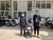 Xử phạt 6 thanh niên khoe “thành tích” bốc đầu xe máy trên mạng xã hội