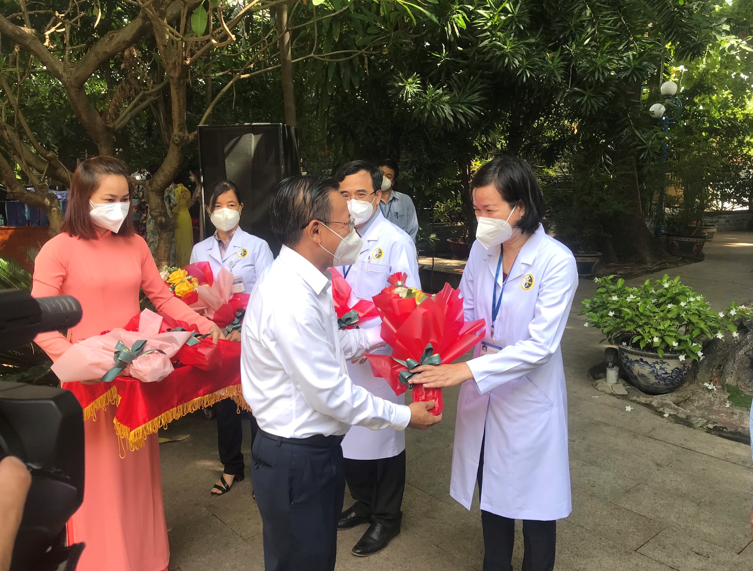 Phòng chống dịch COVID-19 bằng y học cổ truyền kết hợp y học hiện đại